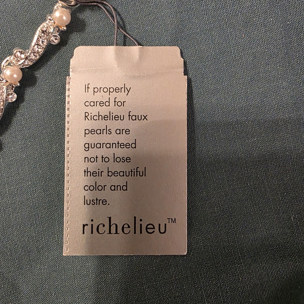 RICHELIEU Pearl Necklace - Picture 3 of 5